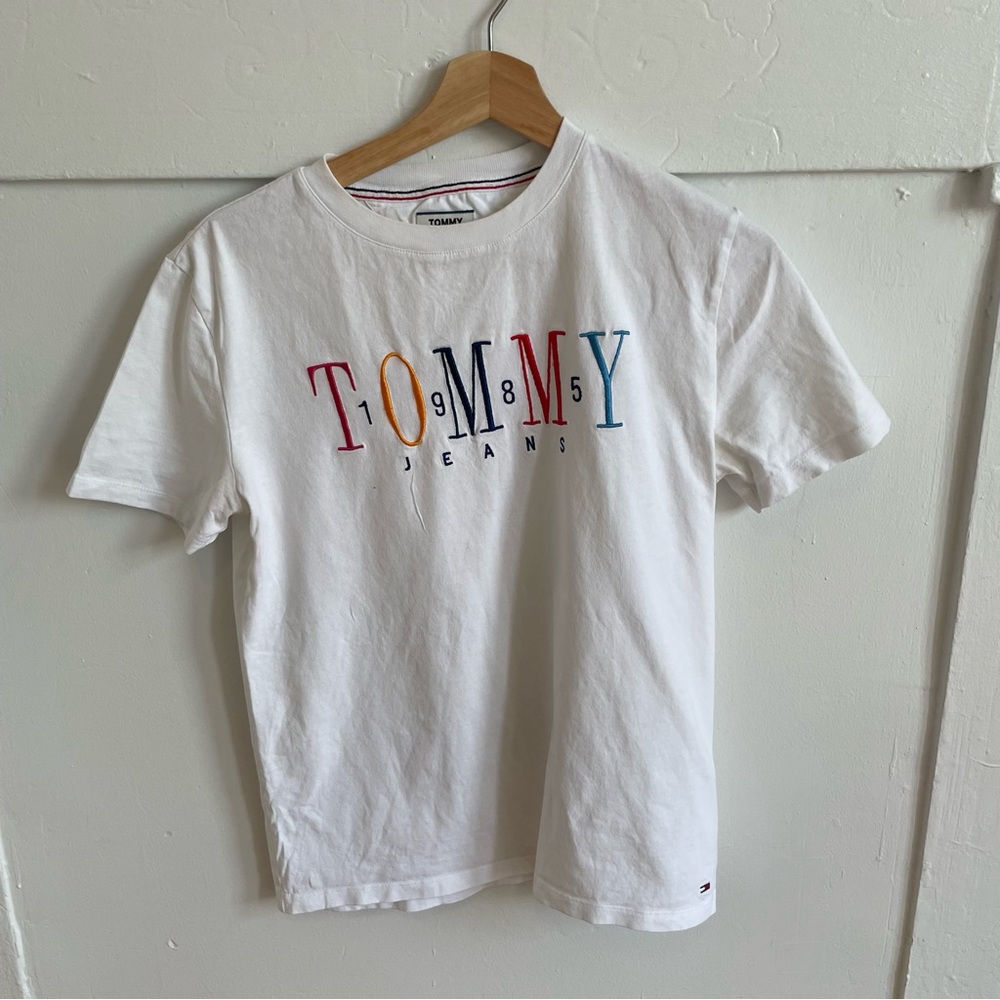 Tommy Hilfiger White Tee with Logo Accents